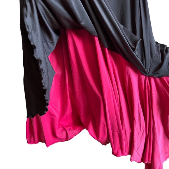 🍁 BUNDLE ONLY - 5/$15 Azucar Black Pink Reversible Party Dress, Handkerchief Hem - Picture 3 of 4